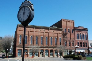 Paint and Pour at Stuarts Opera House